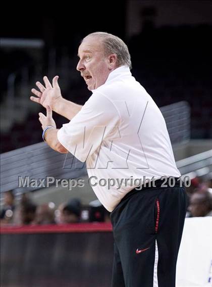 Thumbnail 1 in Washington vs. Westchester (CIF LA City D1 Semifinal) photogallery.