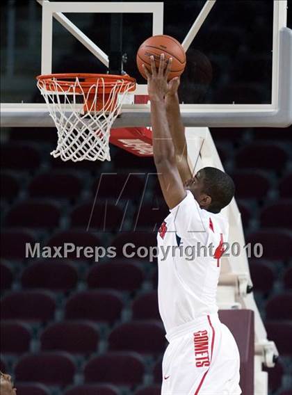 Thumbnail 2 in Washington vs. Westchester (CIF LA City D1 Semifinal) photogallery.