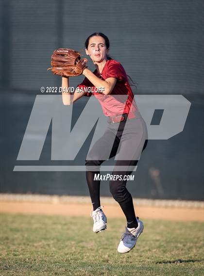 Thumbnail 1 in San Juan Hills vs JSerra Catholic (Scrimmage) photogallery.