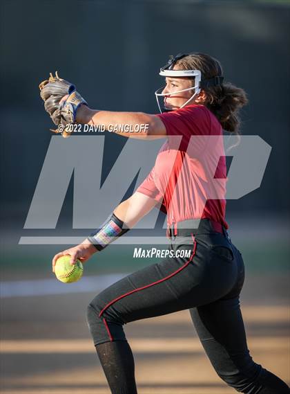 Thumbnail 2 in San Juan Hills vs JSerra Catholic (Scrimmage) photogallery.