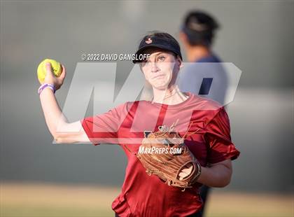 Thumbnail 3 in San Juan Hills vs JSerra Catholic (Scrimmage) photogallery.
