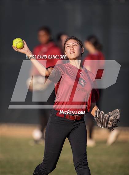 Thumbnail 3 in San Juan Hills vs JSerra Catholic (Scrimmage) photogallery.