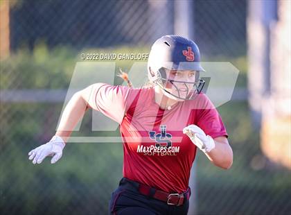 Thumbnail 2 in San Juan Hills vs JSerra Catholic (Scrimmage) photogallery.