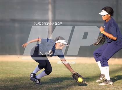 Thumbnail 2 in San Juan Hills vs JSerra Catholic (Scrimmage) photogallery.