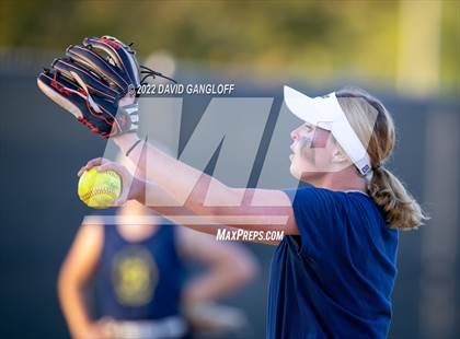 Thumbnail 2 in San Juan Hills vs JSerra Catholic (Scrimmage) photogallery.