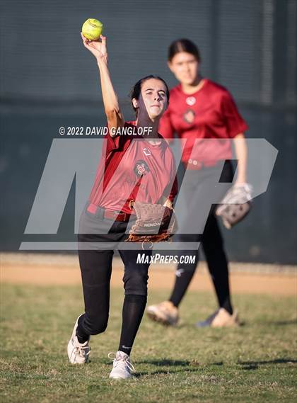 Thumbnail 3 in San Juan Hills vs JSerra Catholic (Scrimmage) photogallery.