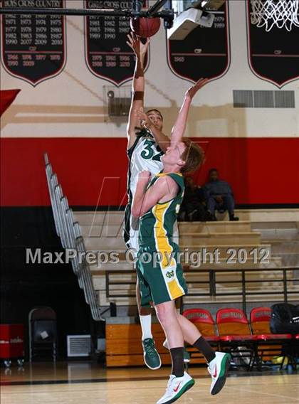 Thumbnail 1 in Mira Costa vs. South Torrance (Hilltop Classic) photogallery.