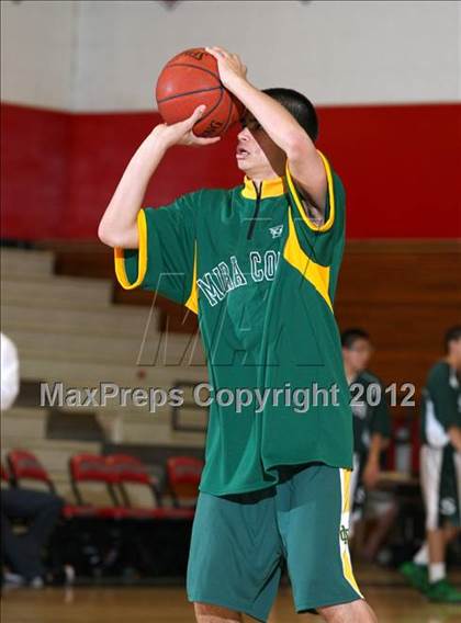 Thumbnail 3 in Mira Costa vs. South Torrance (Hilltop Classic) photogallery.