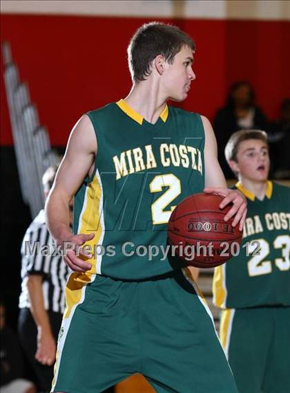 Thumbnail 3 in Mira Costa vs. South Torrance (Hilltop Classic) photogallery.