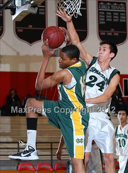 Thumbnail 2 in Mira Costa vs. South Torrance (Hilltop Classic) photogallery.