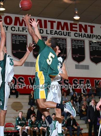 Thumbnail 3 in Mira Costa vs. South Torrance (Hilltop Classic) photogallery.