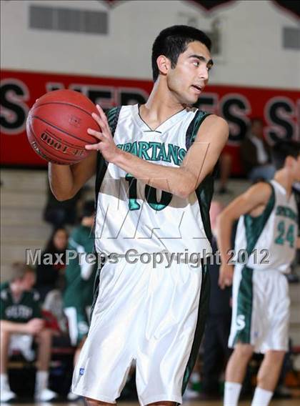 Thumbnail 3 in Mira Costa vs. South Torrance (Hilltop Classic) photogallery.