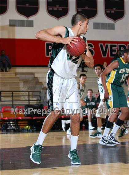 Thumbnail 2 in Mira Costa vs. South Torrance (Hilltop Classic) photogallery.