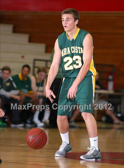 Thumbnail 3 in Mira Costa vs. South Torrance (Hilltop Classic) photogallery.
