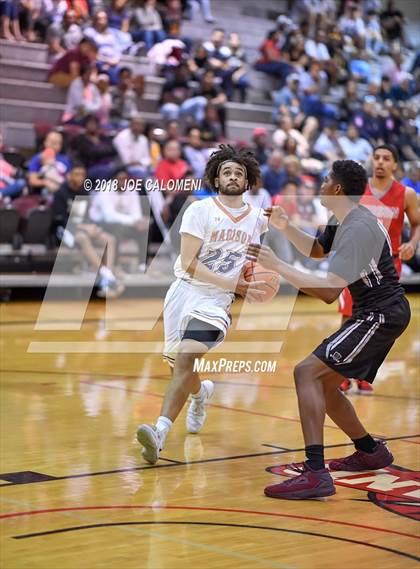 Thumbnail 1 in SAAABC Class 6A Boys High School All Star Game photogallery.