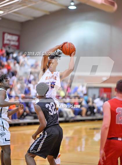 Thumbnail 2 in SAAABC Class 6A Boys High School All Star Game photogallery.