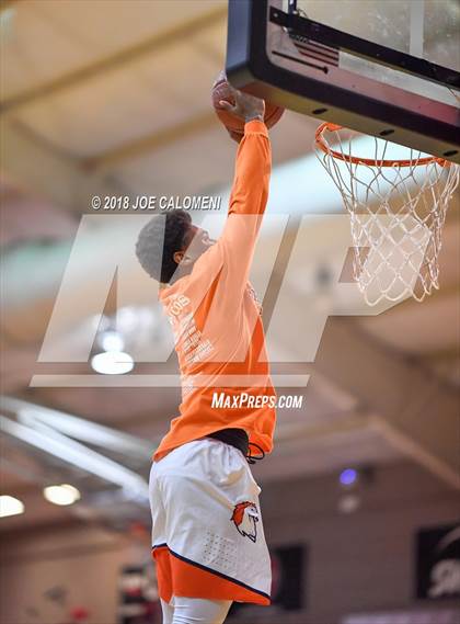 Thumbnail 2 in SAAABC Class 6A Boys High School All Star Game photogallery.