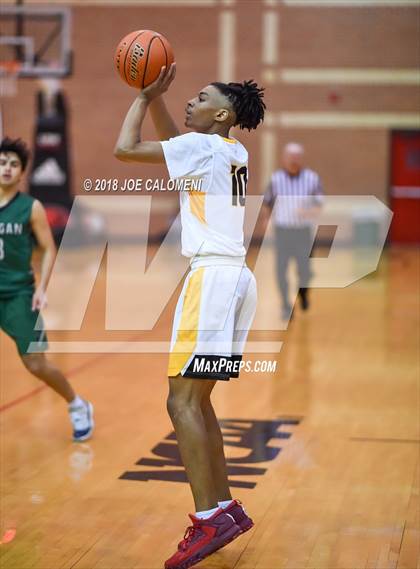 Thumbnail 2 in SAAABC Class 6A Boys High School All Star Game photogallery.