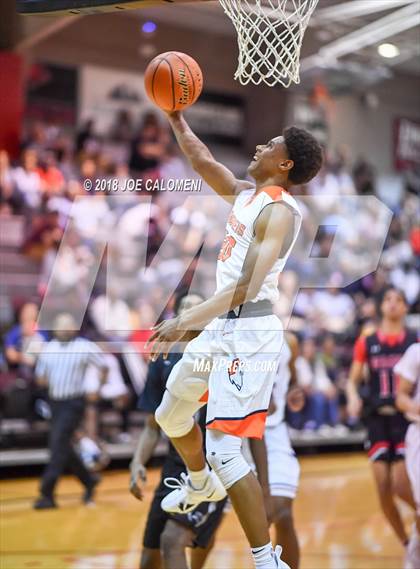 Thumbnail 3 in SAAABC Class 6A Boys High School All Star Game photogallery.