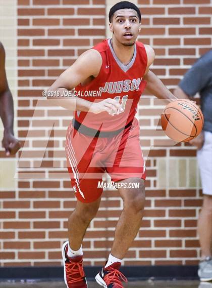Thumbnail 1 in SAAABC Class 6A Boys High School All Star Game photogallery.