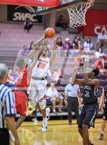 Thumbnail 1 in SAAABC Class 6A Boys High School All Star Game photogallery.