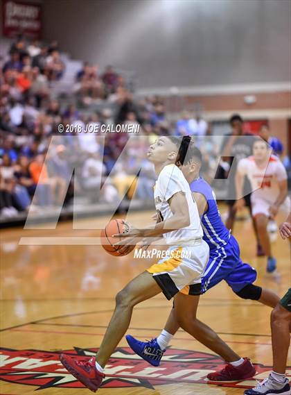 Thumbnail 3 in SAAABC Class 6A Boys High School All Star Game photogallery.