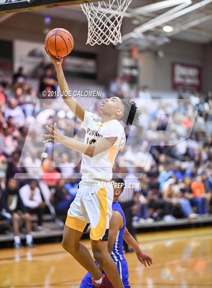 Thumbnail 2 in SAAABC Class 6A Boys High School All Star Game photogallery.