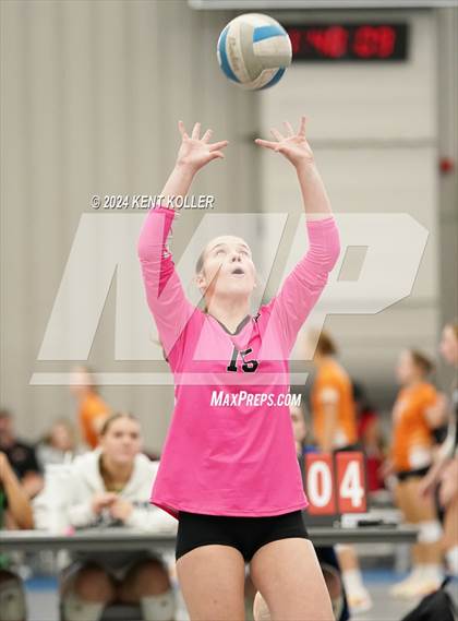 Thumbnail 3 in West Ottawa vs. South Lyon East (Motor City Power Series) photogallery.