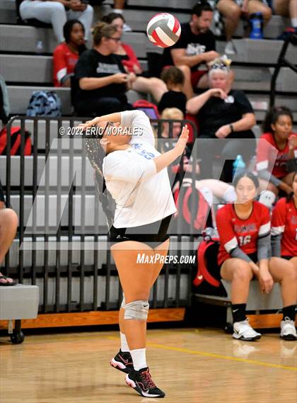 Thumbnail 2 in Mira Mesa vs Foothills Christian (Sweetwater Prime Sports Tournament) photogallery.