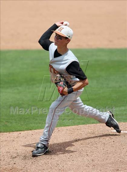 Thumbnail 3 in Lake Travis vs. Hutto (4A Region 4 Quarterfinals) photogallery.