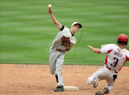 Thumbnail 2 in Lake Travis vs. Hutto (4A Region 4 Quarterfinals) photogallery.
