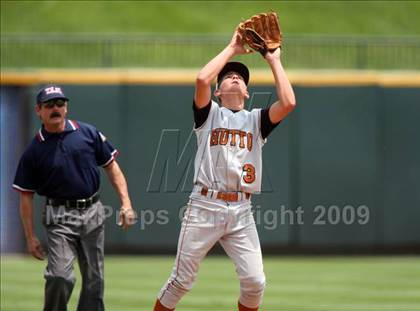 Thumbnail 2 in Lake Travis vs. Hutto (4A Region 4 Quarterfinals) photogallery.