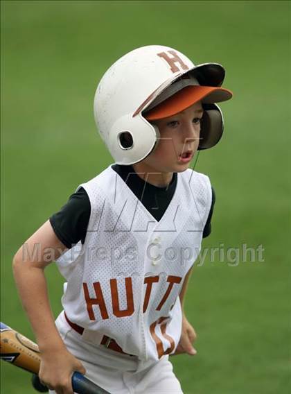 Thumbnail 2 in Lake Travis vs. Hutto (4A Region 4 Quarterfinals) photogallery.