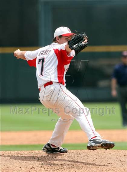 Thumbnail 3 in Lake Travis vs. Hutto (4A Region 4 Quarterfinals) photogallery.
