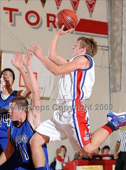 Thumbnail 2 in Amador vs. Highlands (Viking Classic) photogallery.