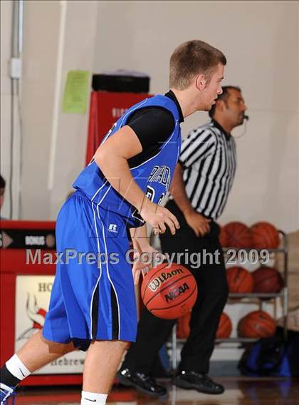 Thumbnail 2 in Amador vs. Highlands (Viking Classic) photogallery.