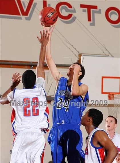 Thumbnail 1 in Amador vs. Highlands (Viking Classic) photogallery.