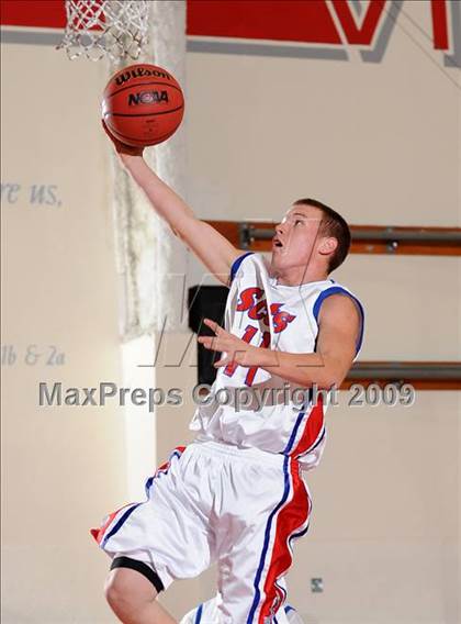 Thumbnail 2 in Amador vs. Highlands (Viking Classic) photogallery.