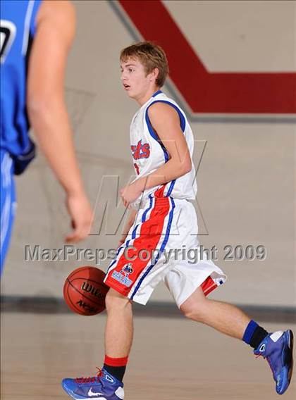 Thumbnail 3 in Amador vs. Highlands (Viking Classic) photogallery.