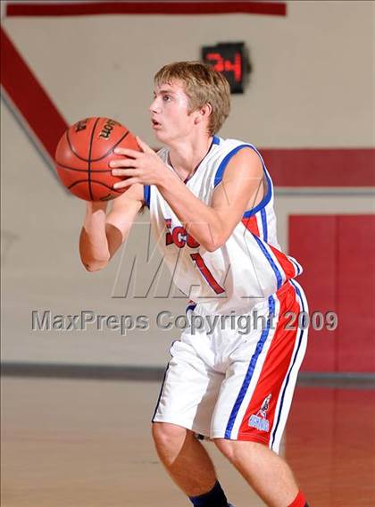Thumbnail 3 in Amador vs. Highlands (Viking Classic) photogallery.
