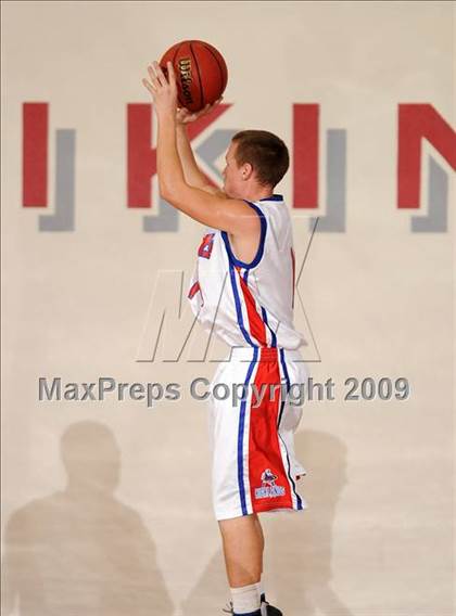 Thumbnail 2 in Amador vs. Highlands (Viking Classic) photogallery.