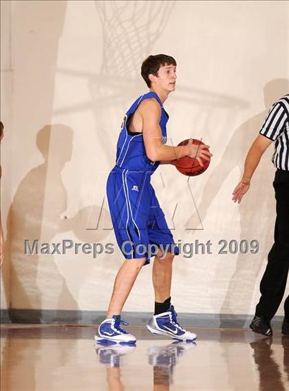 Thumbnail 3 in Amador vs. Highlands (Viking Classic) photogallery.