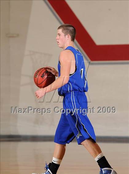 Thumbnail 1 in Amador vs. Highlands (Viking Classic) photogallery.