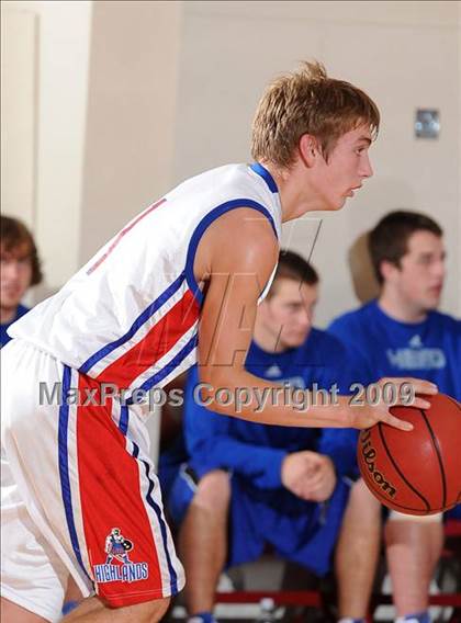 Thumbnail 1 in Amador vs. Highlands (Viking Classic) photogallery.