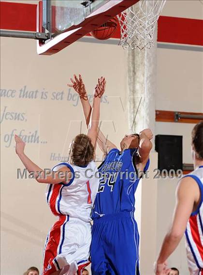 Thumbnail 3 in Amador vs. Highlands (Viking Classic) photogallery.