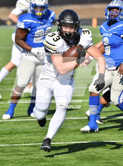 Thumbnail 3 in Connally vs. Pleasant Grove (UIL 4A Division 2 Region 2 Area) photogallery.
