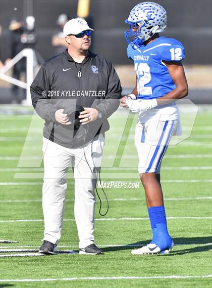 Thumbnail 2 in Connally vs. Pleasant Grove (UIL 4A Division 2 Region 2 Area) photogallery.