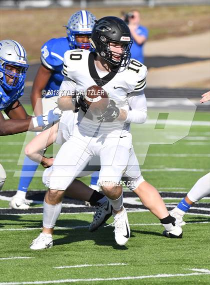 Thumbnail 2 in Connally vs. Pleasant Grove (UIL 4A Division 2 Region 2 Area) photogallery.