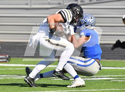 Thumbnail 2 in Connally vs. Pleasant Grove (UIL 4A Division 2 Region 2 Area) photogallery.
