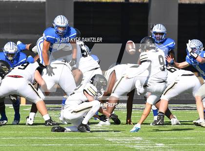Thumbnail 2 in Connally vs. Pleasant Grove (UIL 4A Division 2 Region 2 Area) photogallery.